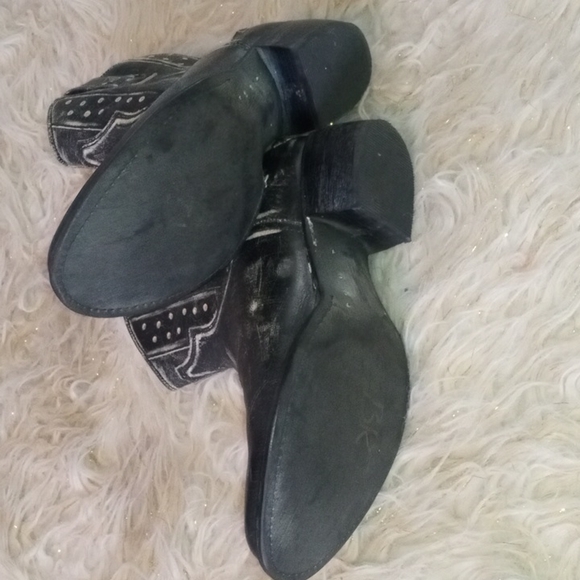 Steven by Steve Madden distress Western booties - Picture 5 of 5